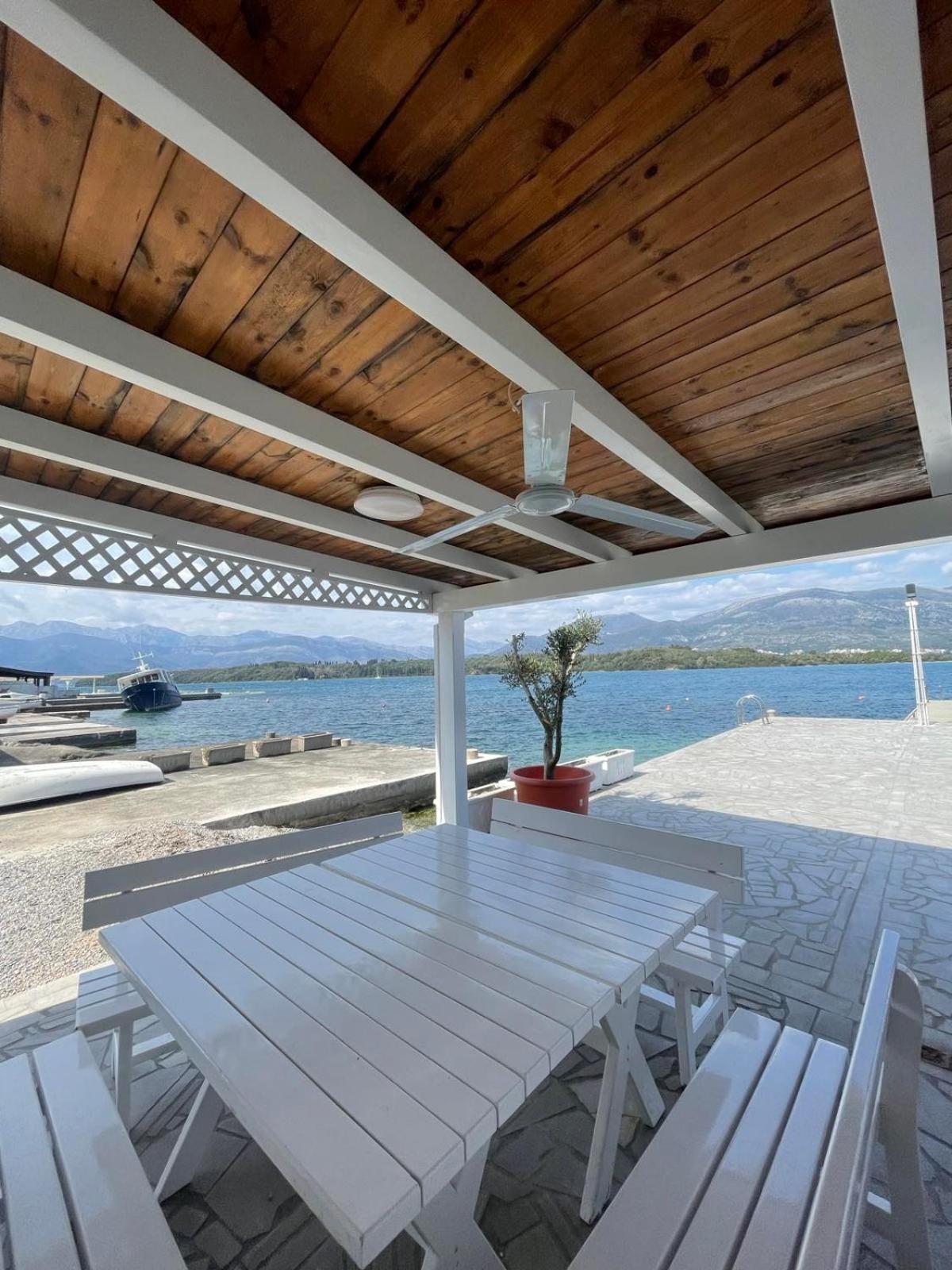 Apartments Kovinic تيفات المظهر الخارجي الصورة